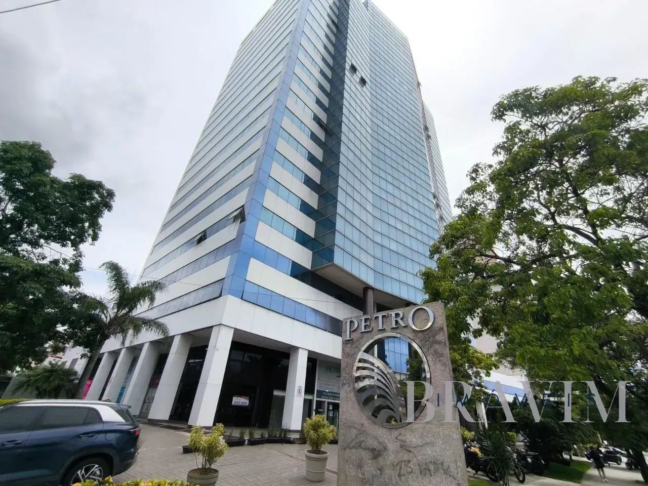 EDIFÍCIO PETRO TOWER, Sala para locação com 210 m² em Enseada do Suá - Vitória - ES