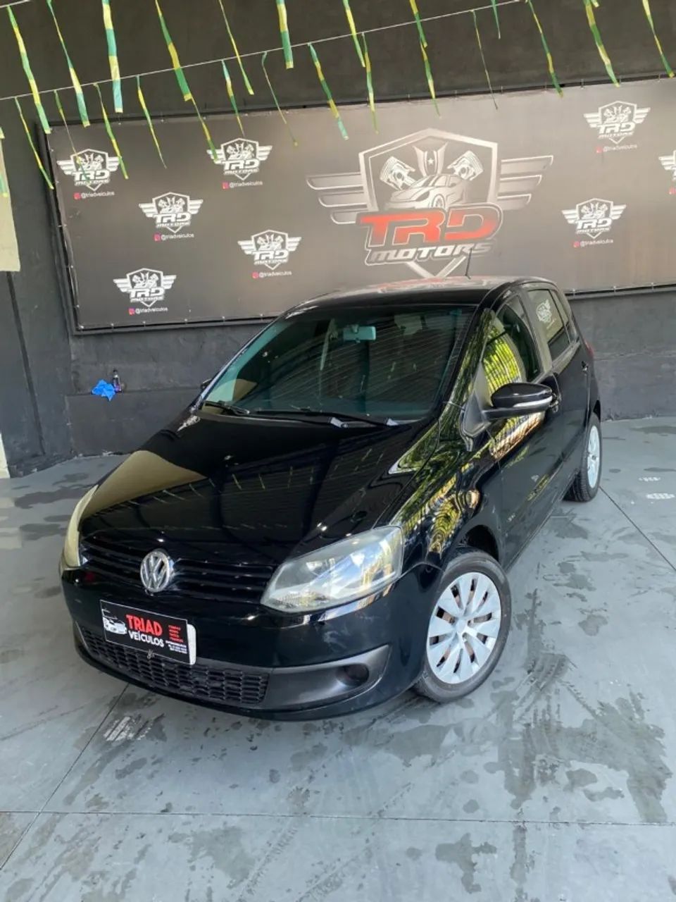 Volkswagen Fox Fox 1.0 Mi Total Flex 8V 3p 2013