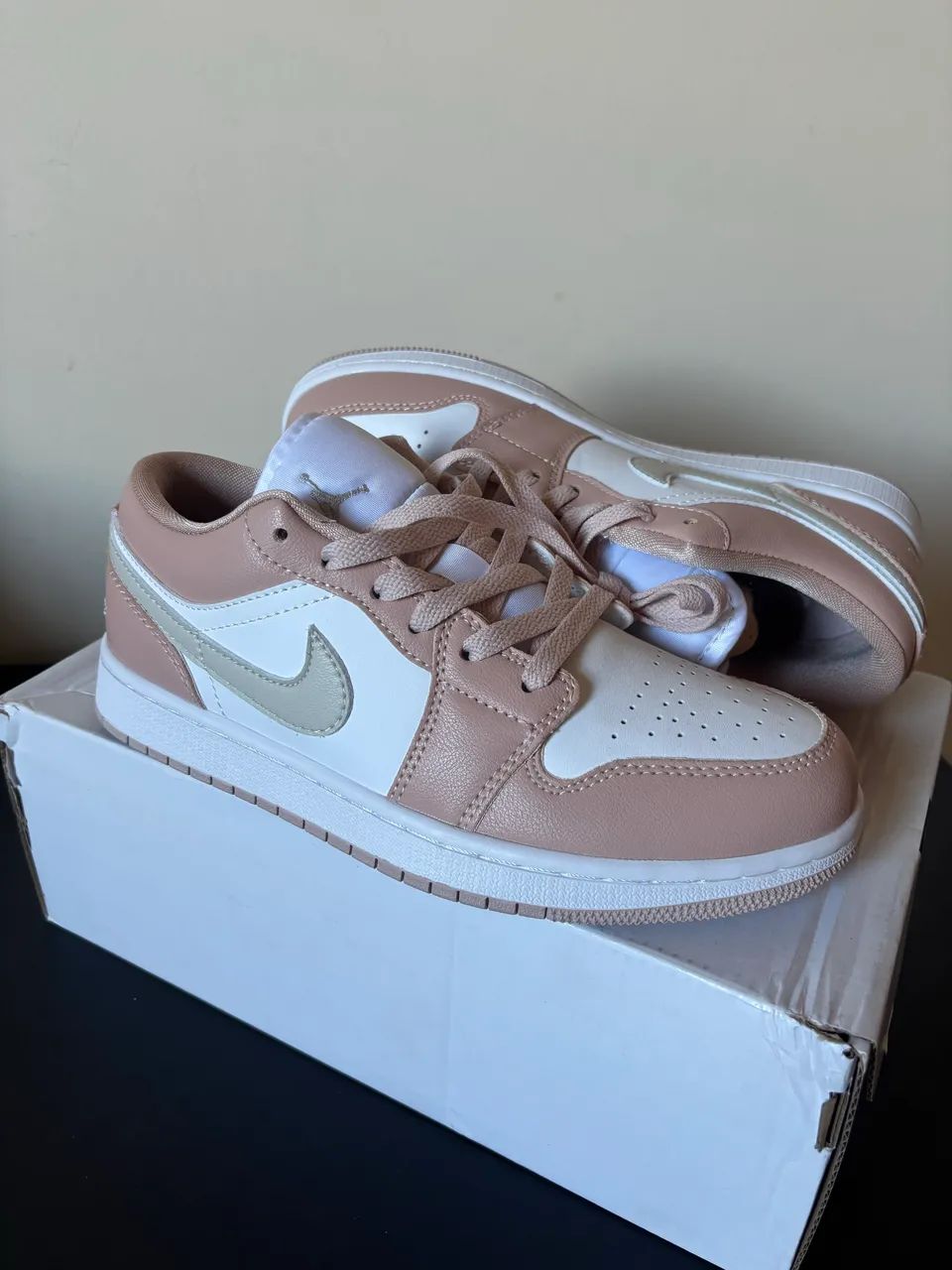 Air Jordan Low rosa