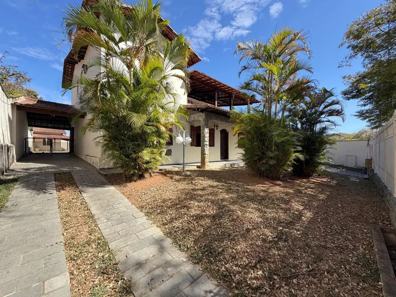 Casa com 3 quartos sendo 1 suíte 6 banheiros 6 vagas - Foto 3