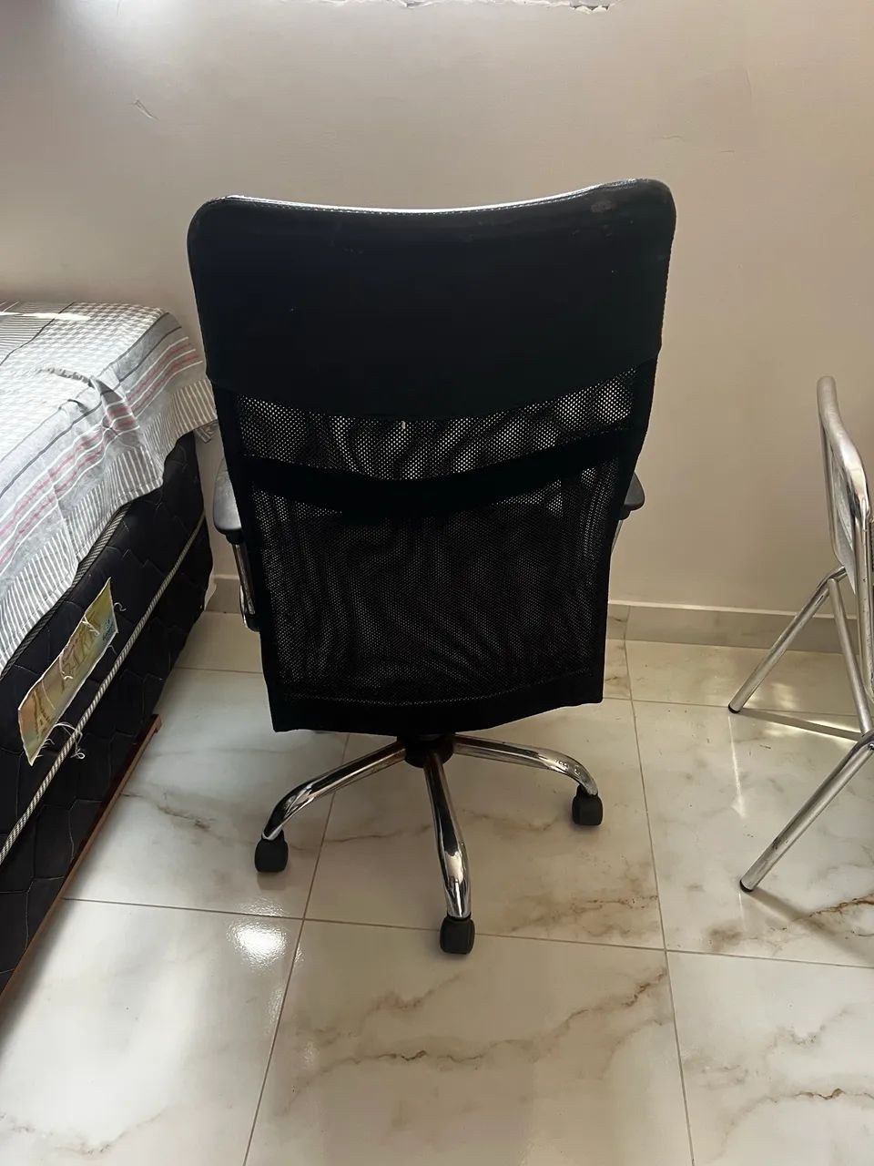 Cadeira de Escritório  - Foto 3