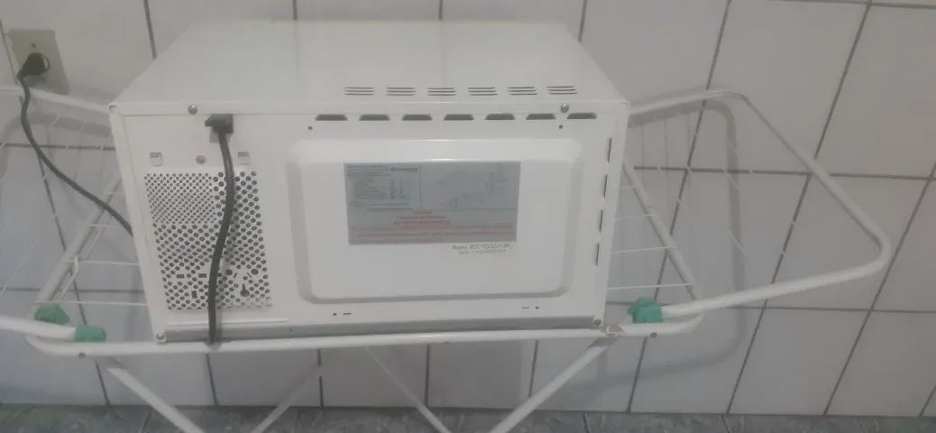 MICROONDAS CONTINENTAL 22L 