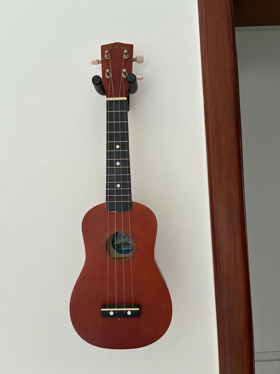 Ukulele diamond head 