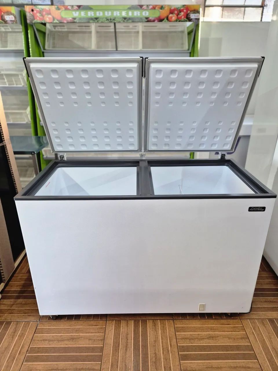 Freezer Esmaltec 450 litros 