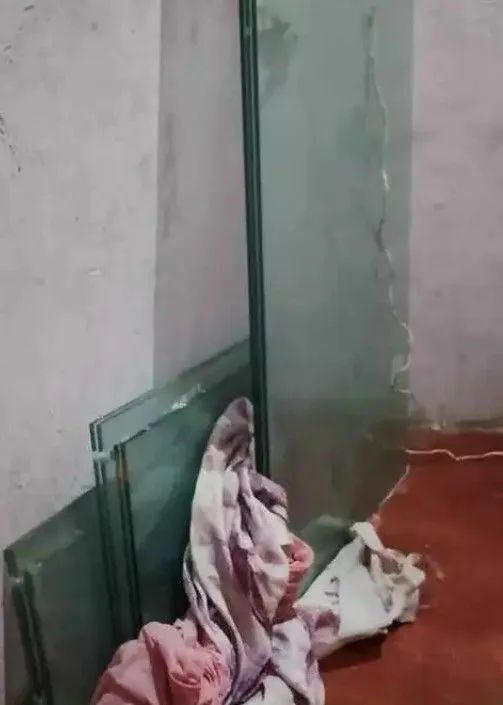 Janela e porta de vidro 