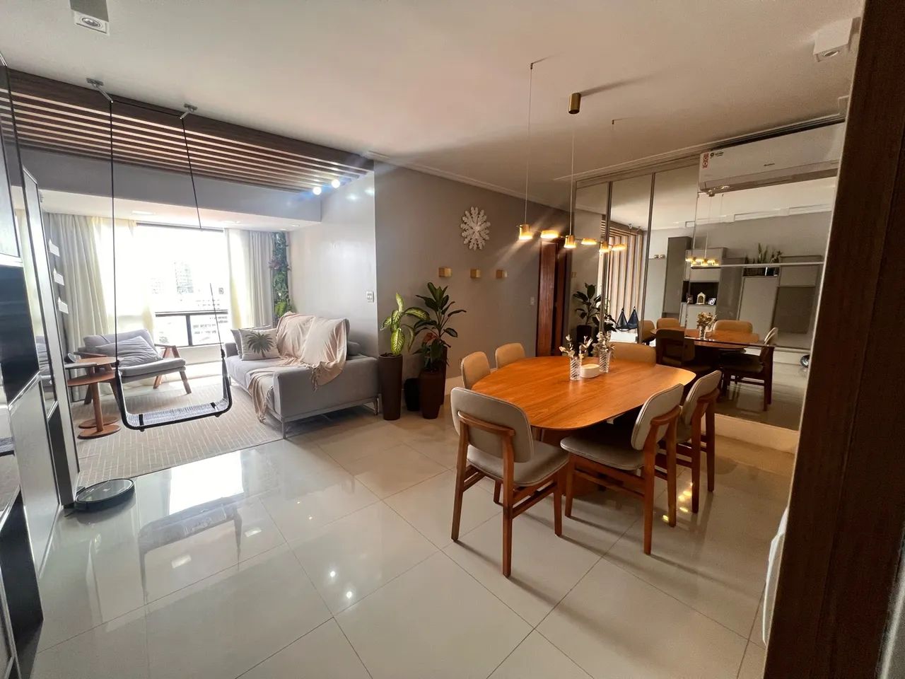 Apartamento Mobiliado com movéis, eletros e utensílios e decoração 