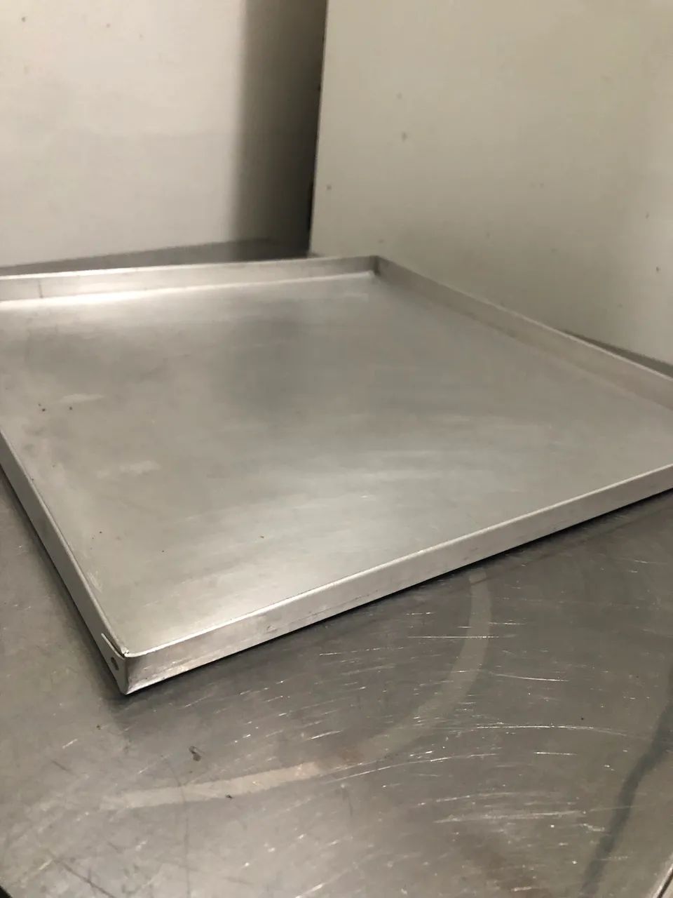 Forma 35x35x1,5cm de altura