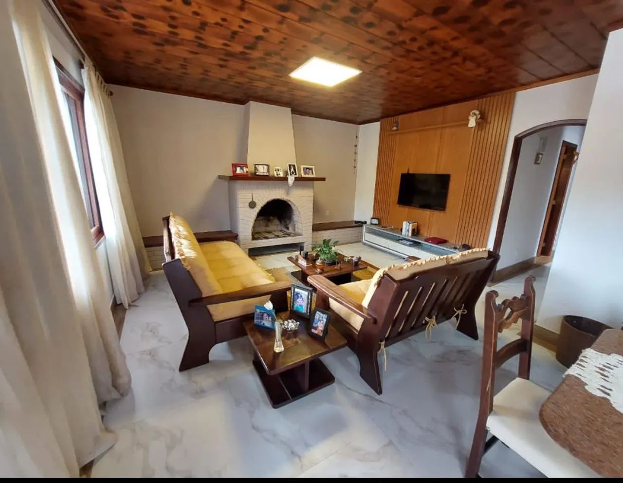 Linda Casa no Centro da Cidade - Foto 2