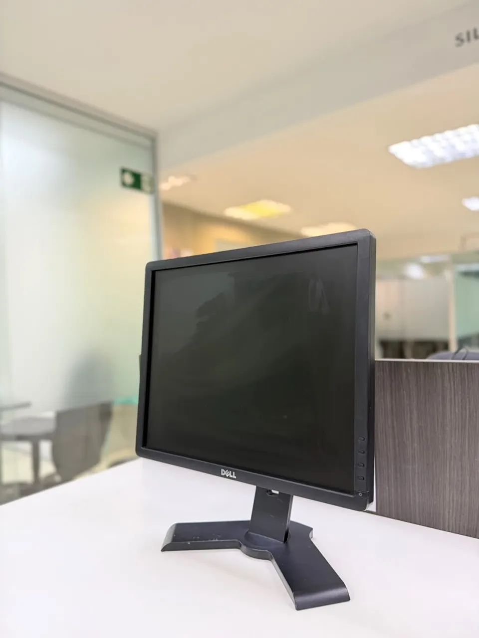 Lote 20 Monitores Dell P190ST 19 Polegadas - Foto 3