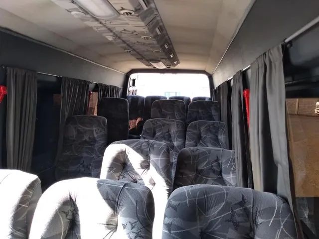 Sprinter 415 Executiva 19Lugares ano 2015 - Foto 2