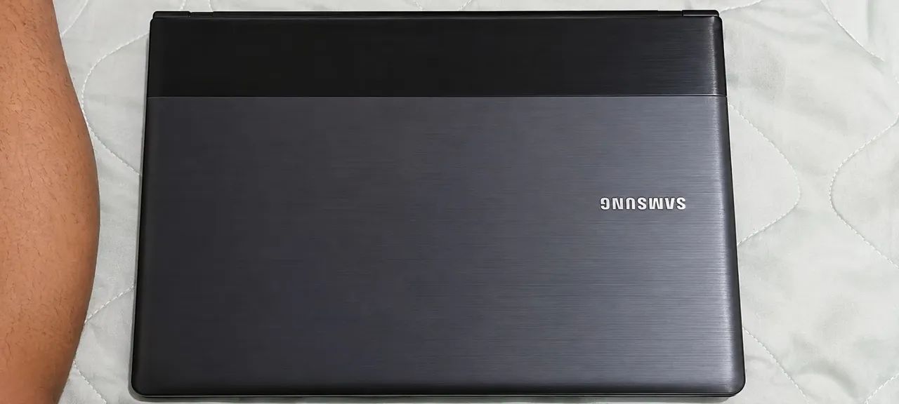 Notebook Samsung Core i5 / 4GB RAM / HD 400GB - Ótimo para Estudos e Trabalho