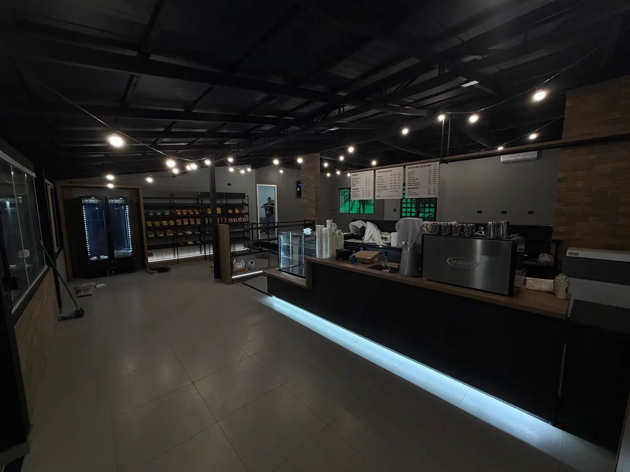 VENDO CAFÉ ULTRA COFFEE - UniBrasil  - Foto 5