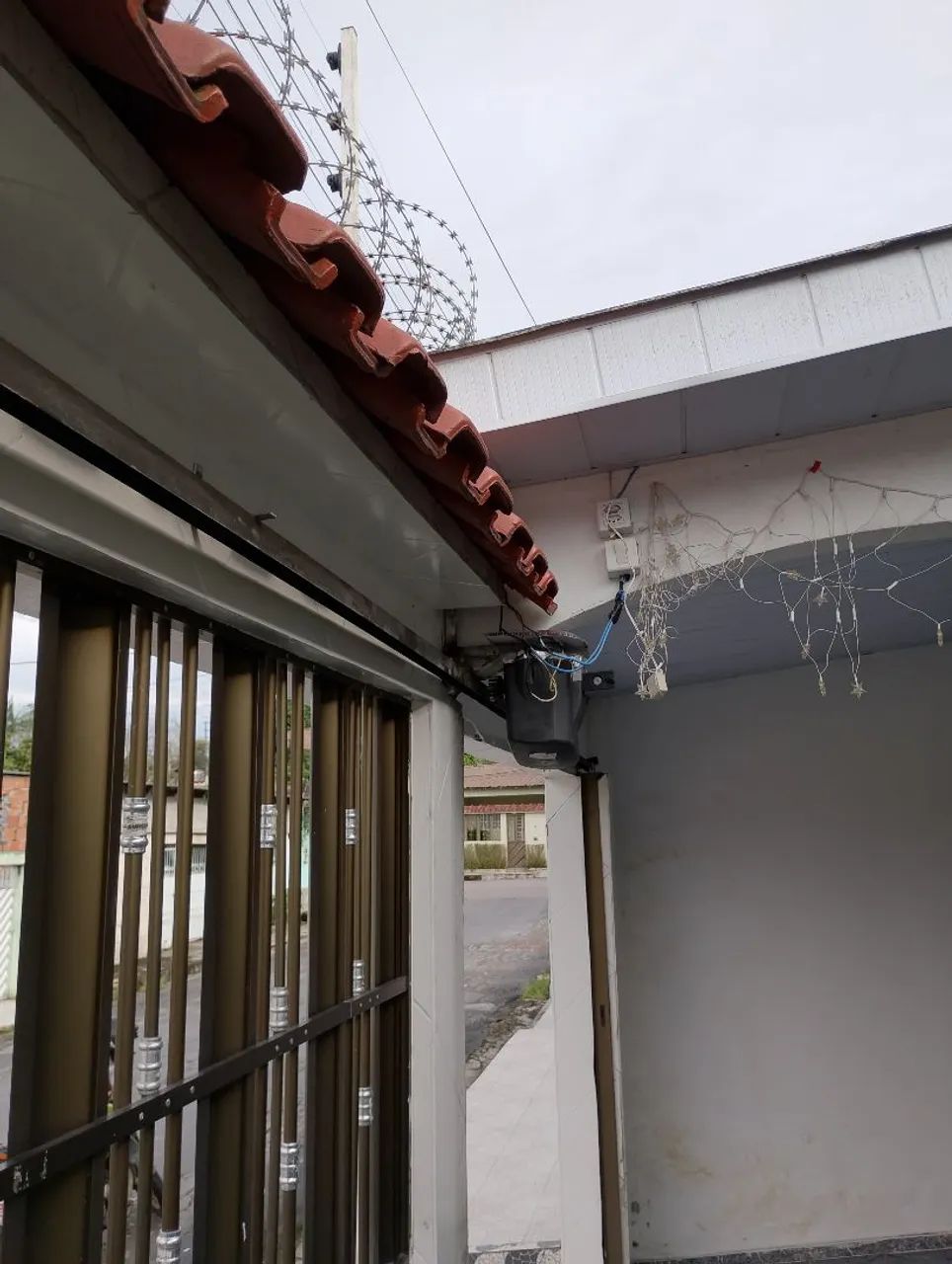 TORCA DE ROLDANAS E GUIAS SUPERIORES EM PORT ÕES ELETRÔNICOS  - Foto 4