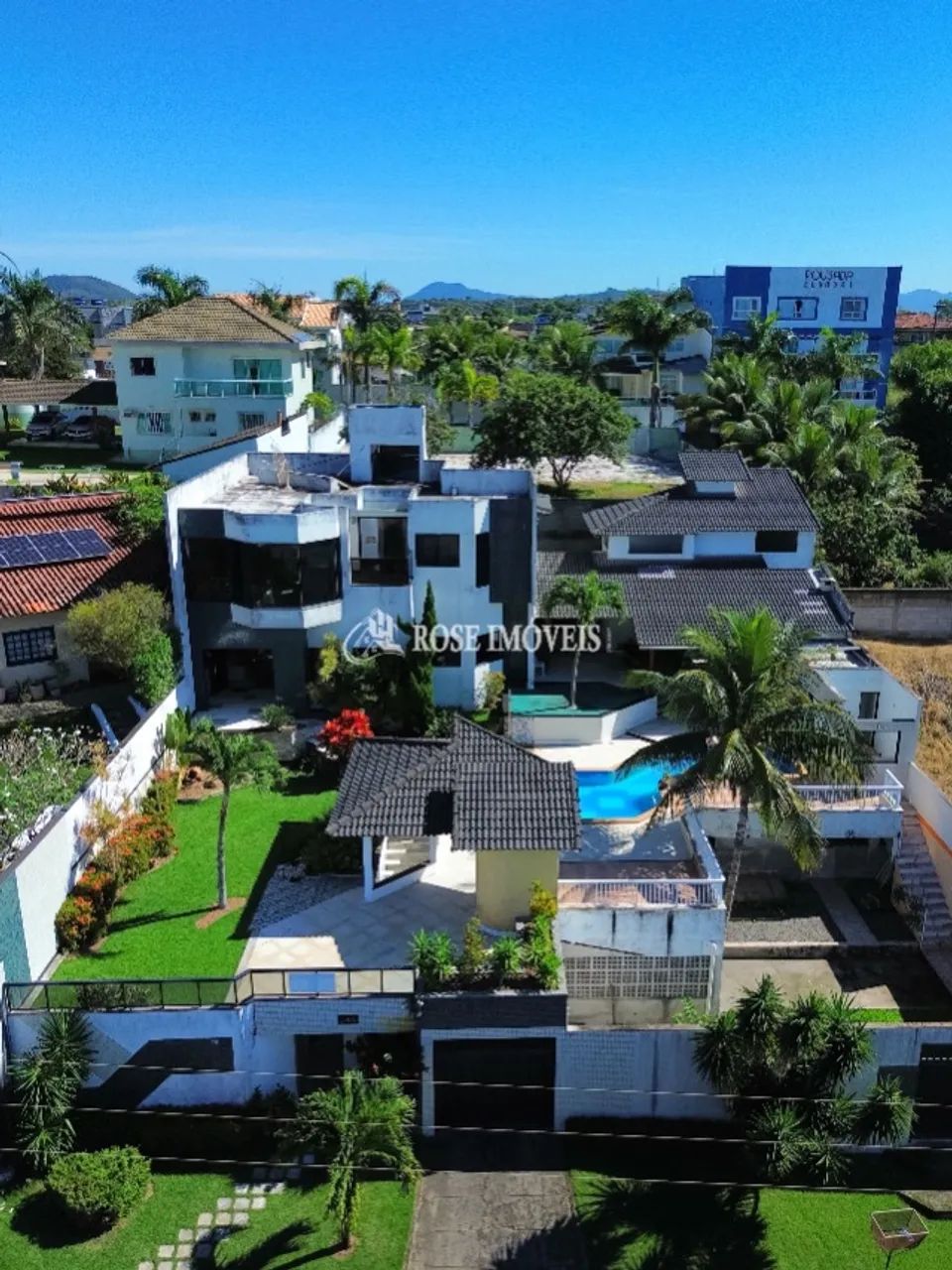 CASA DE ALTO PADRÃO- 05 SUÍTES/ ENSEADA AZUL