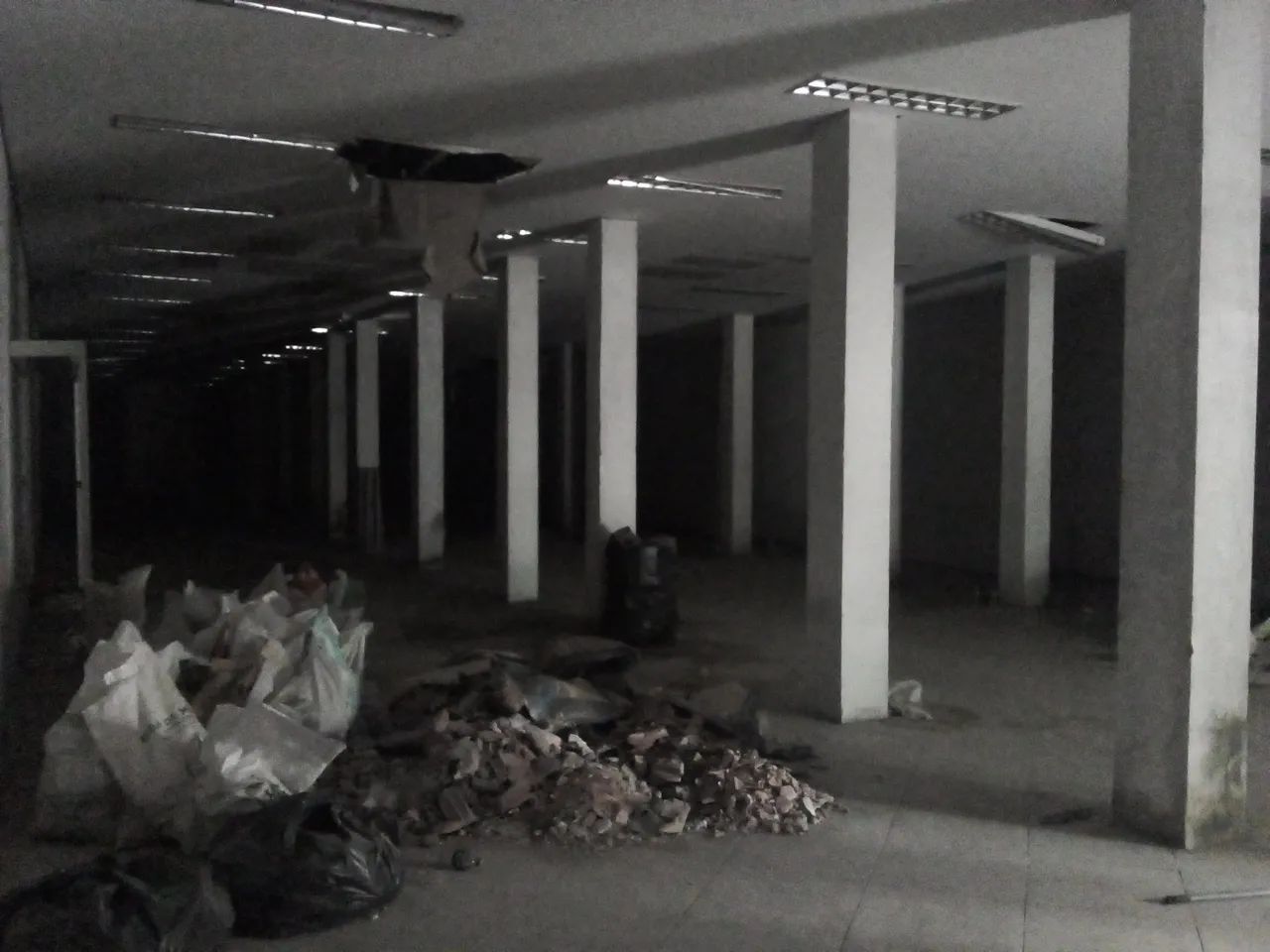 CENTRO - LOJA RUA DA ASSUNÇÃO 131 E 135 - LOJA - APROXIMADAMENTE 370,70,M² - FUNDO DE COMÉ - Foto 5