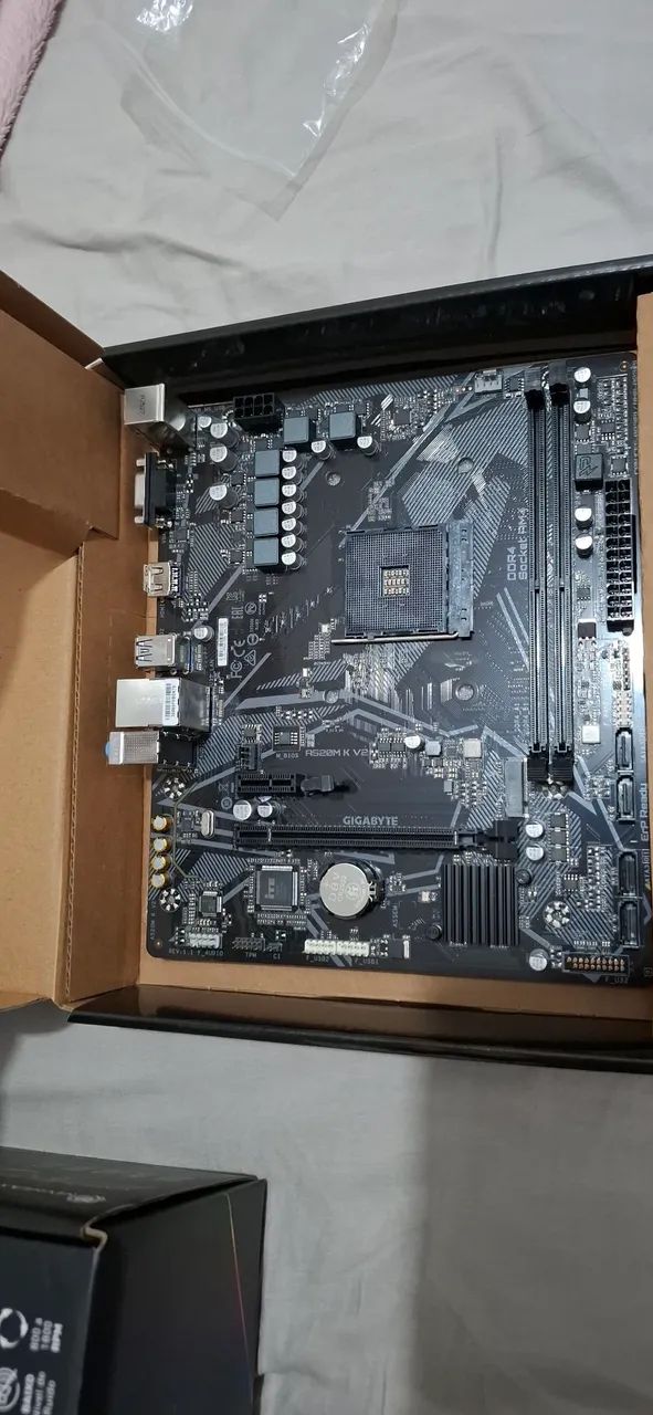 Placa mãe Gigabyte A520M K V2 - Foto 4