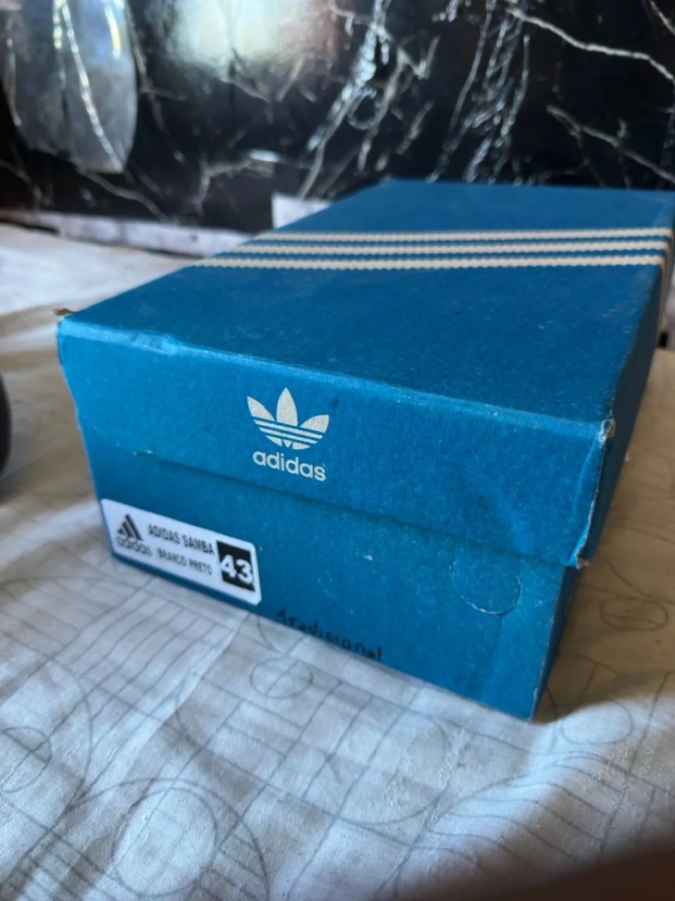 Adidas Samba branco e preto 43 - Foto 5