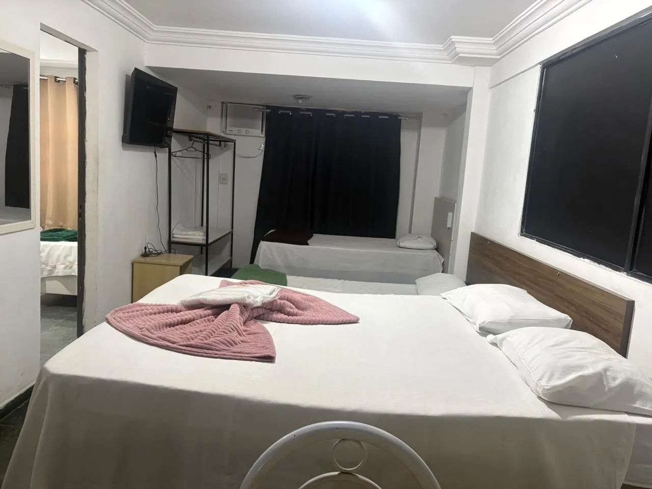 Aluga-se quarto - Suíte/ Alojamento  - Foto 3