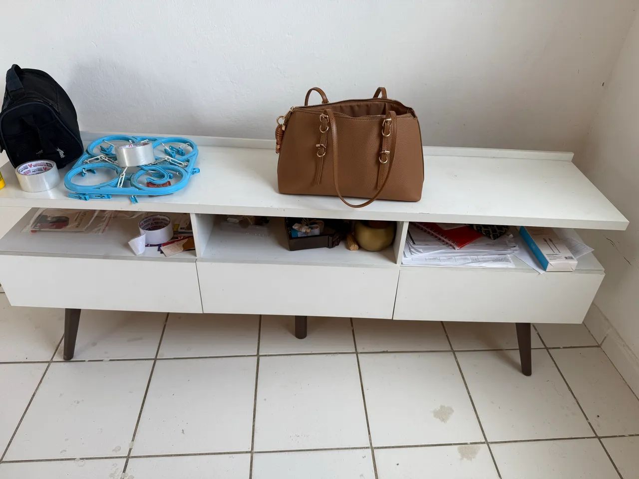 Armário de cozinha e rack de tv