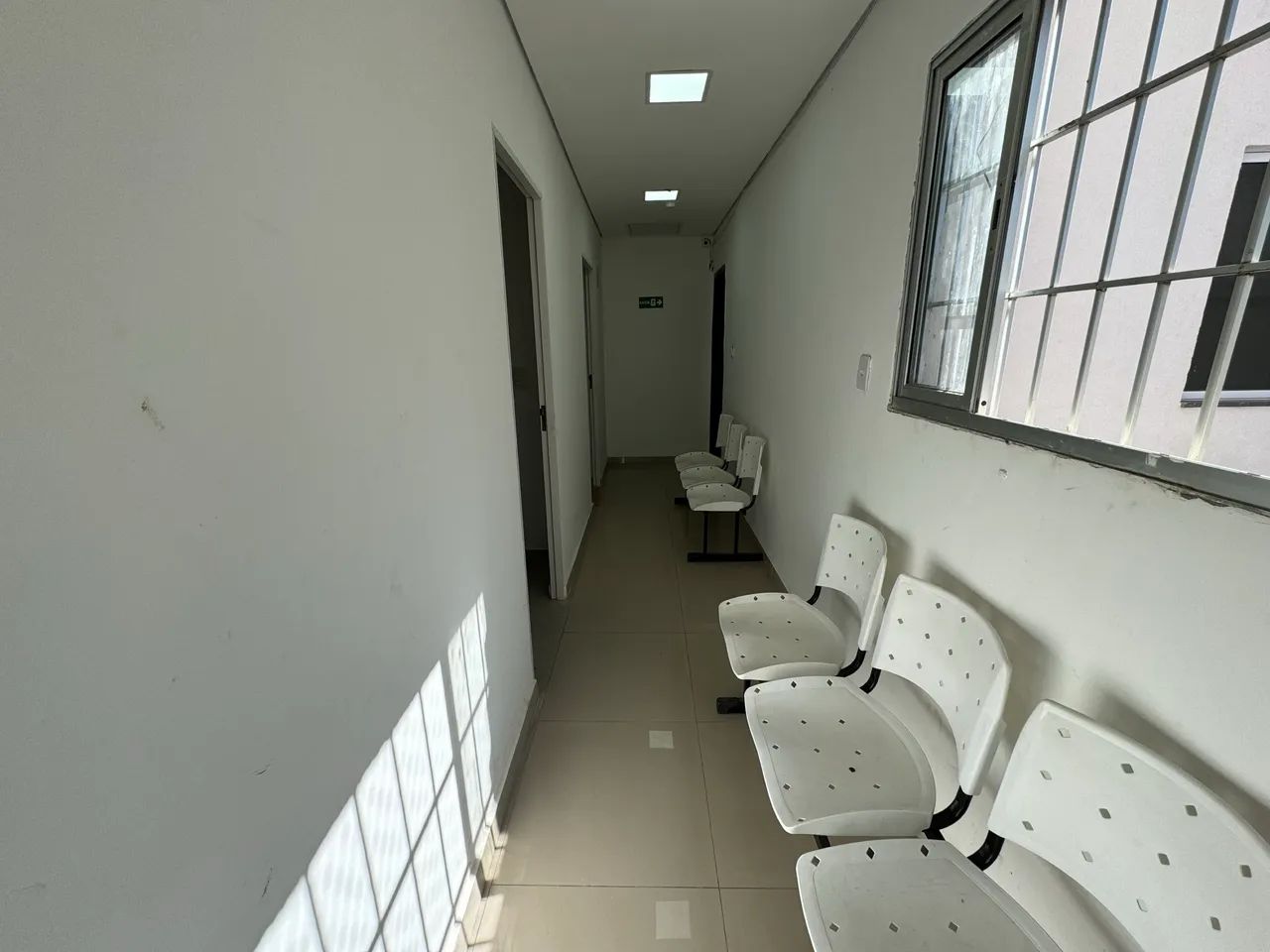 alugo sala comercial no centro de Ocidental - Foto 3