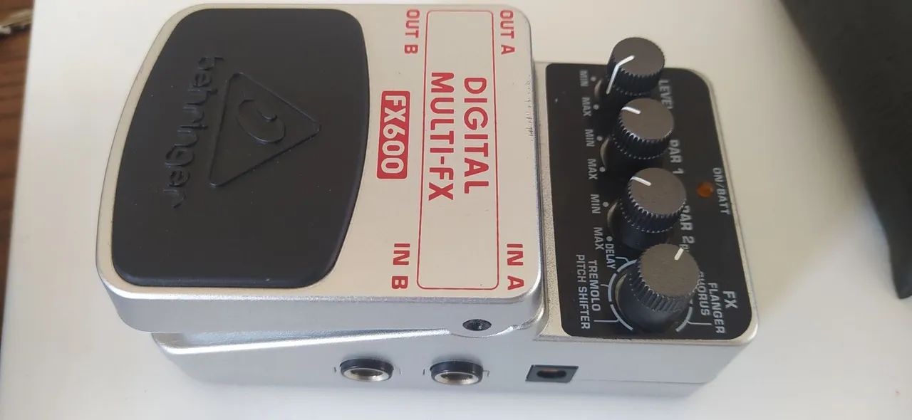 Pedal Behringer Multi-FX FX600 - Foto 2