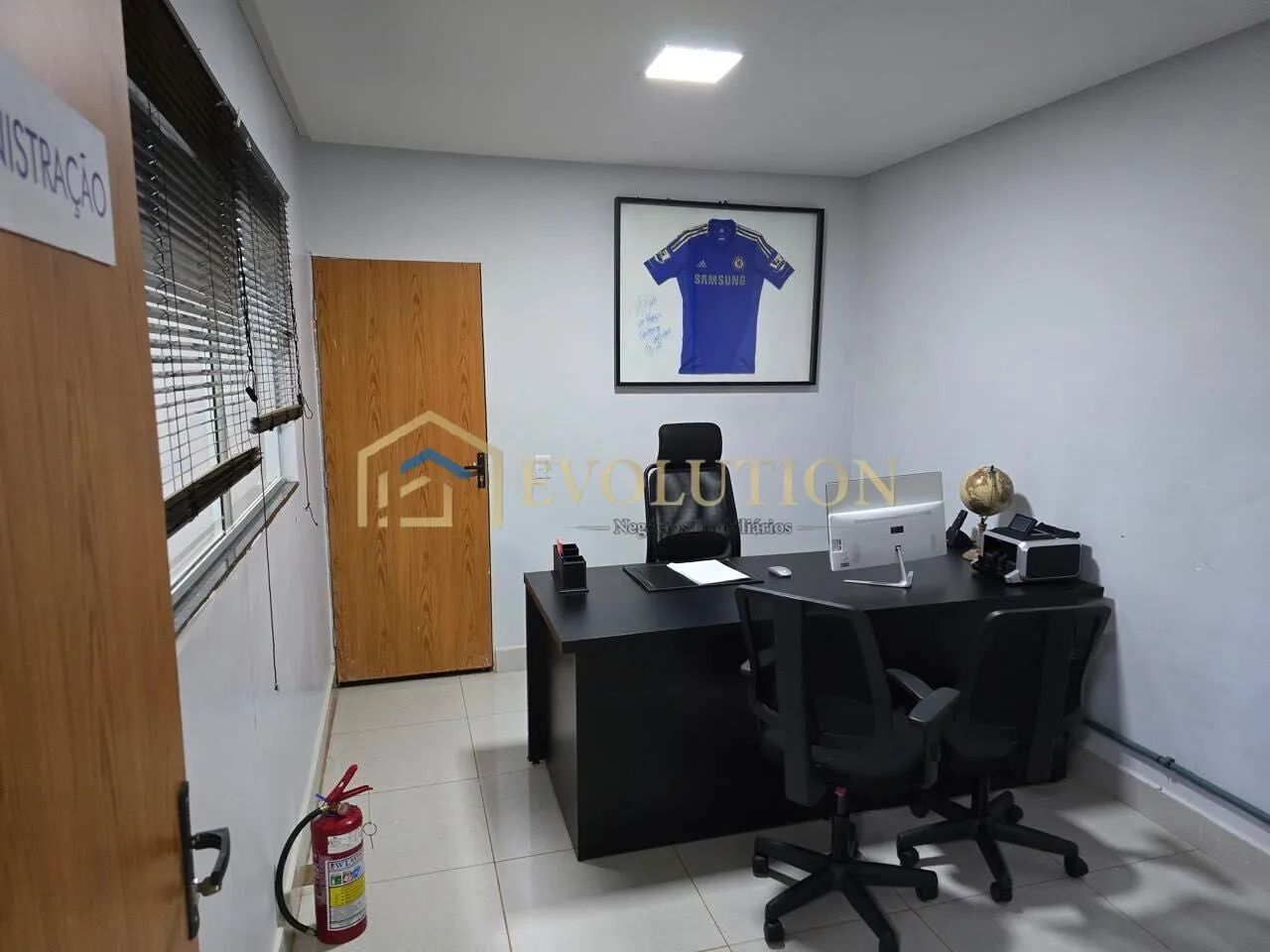 Aluga-se Galpão Comercial com Mezanino Mobiliado - Foto 4