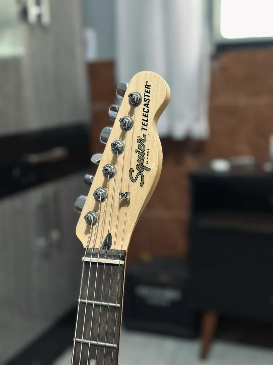 guitarra fender squier affinity telecaster