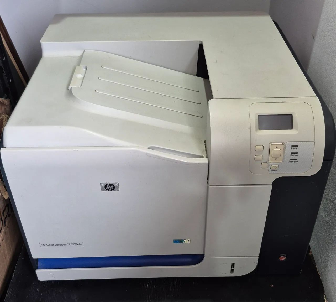 Impressora HP Color LaserJet CP3525dn - Foto 2