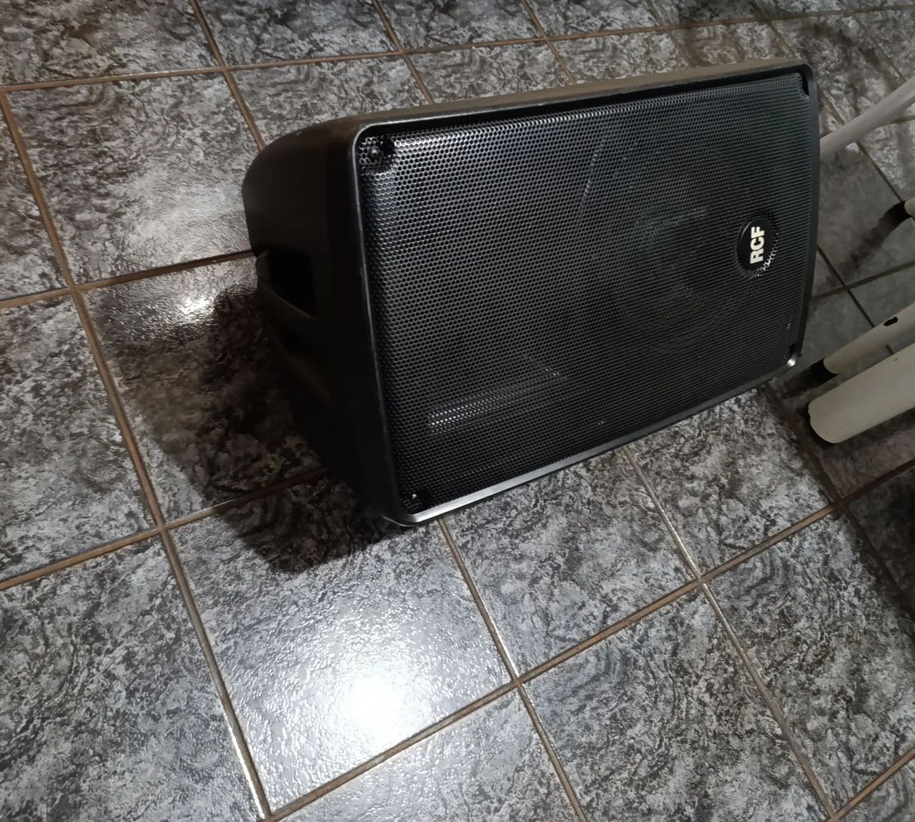 Par caixas ativas 12" RCF - Foto 5