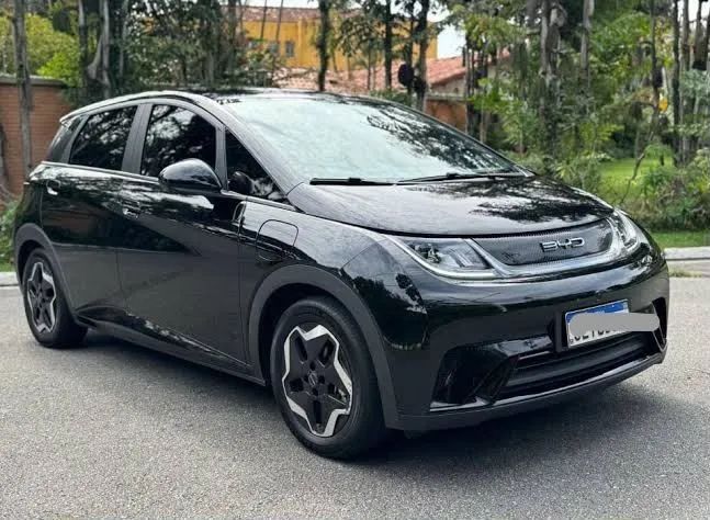 Aluga-se carro para aplicativo. 