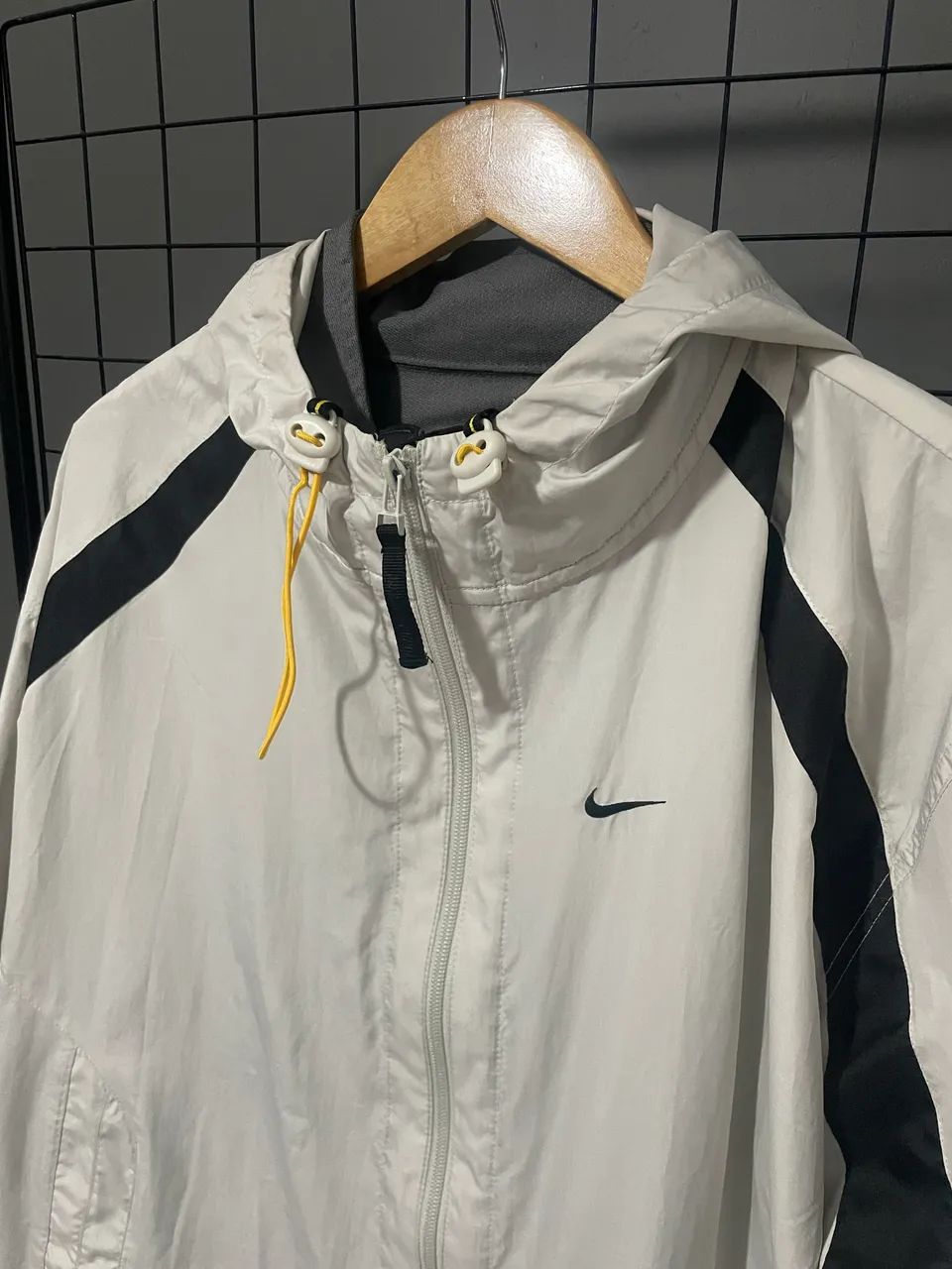 Jaqueta Nike Vintage Windbreaker - Roupas - Jardim Santa Helena