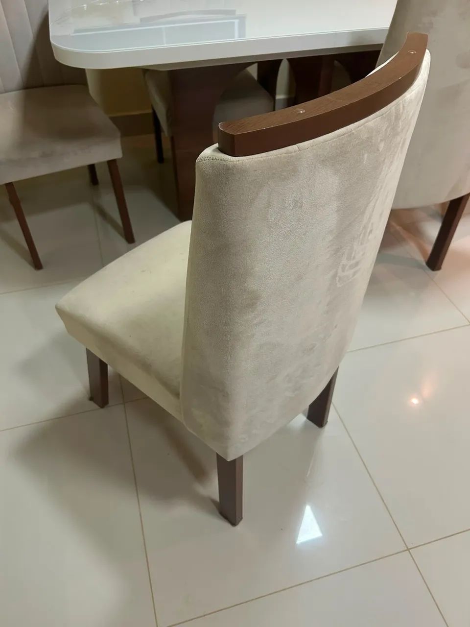 Vendo mesa com 6 cadeiras  - Foto 4