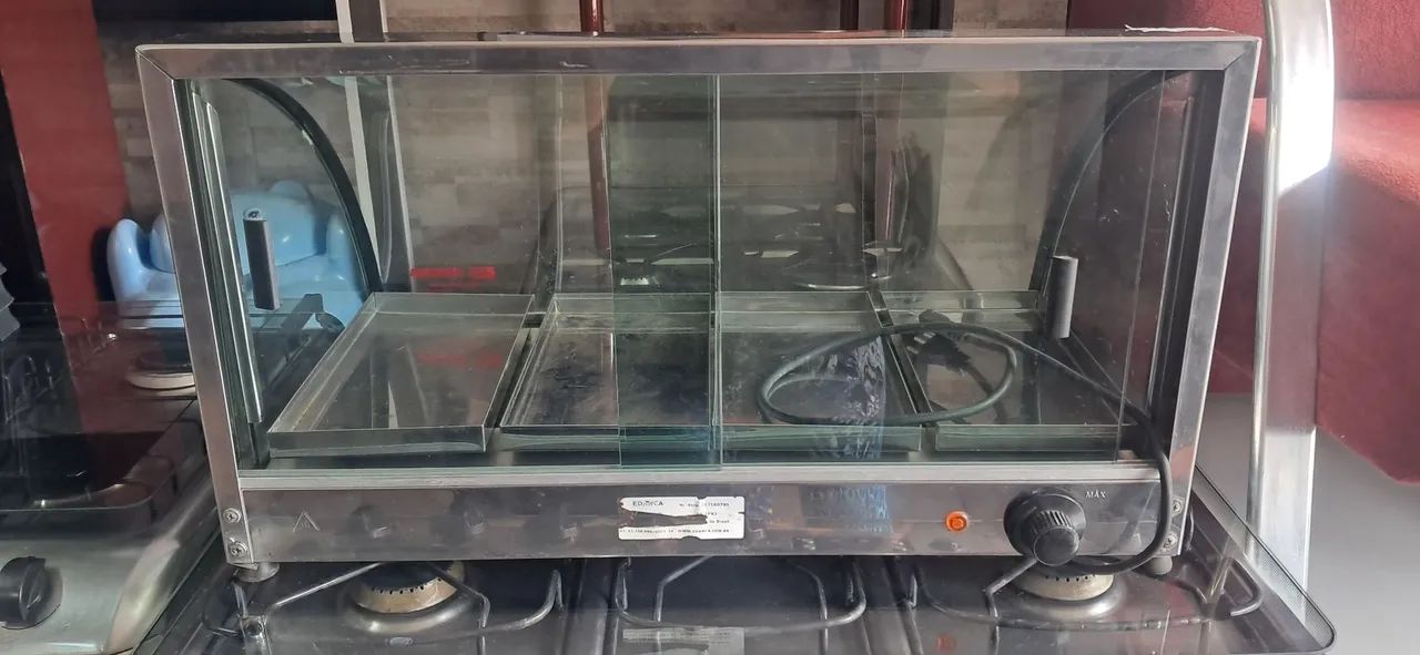 Uma estufa comum com 4 bandejas voltagem 110V. - Foto 2