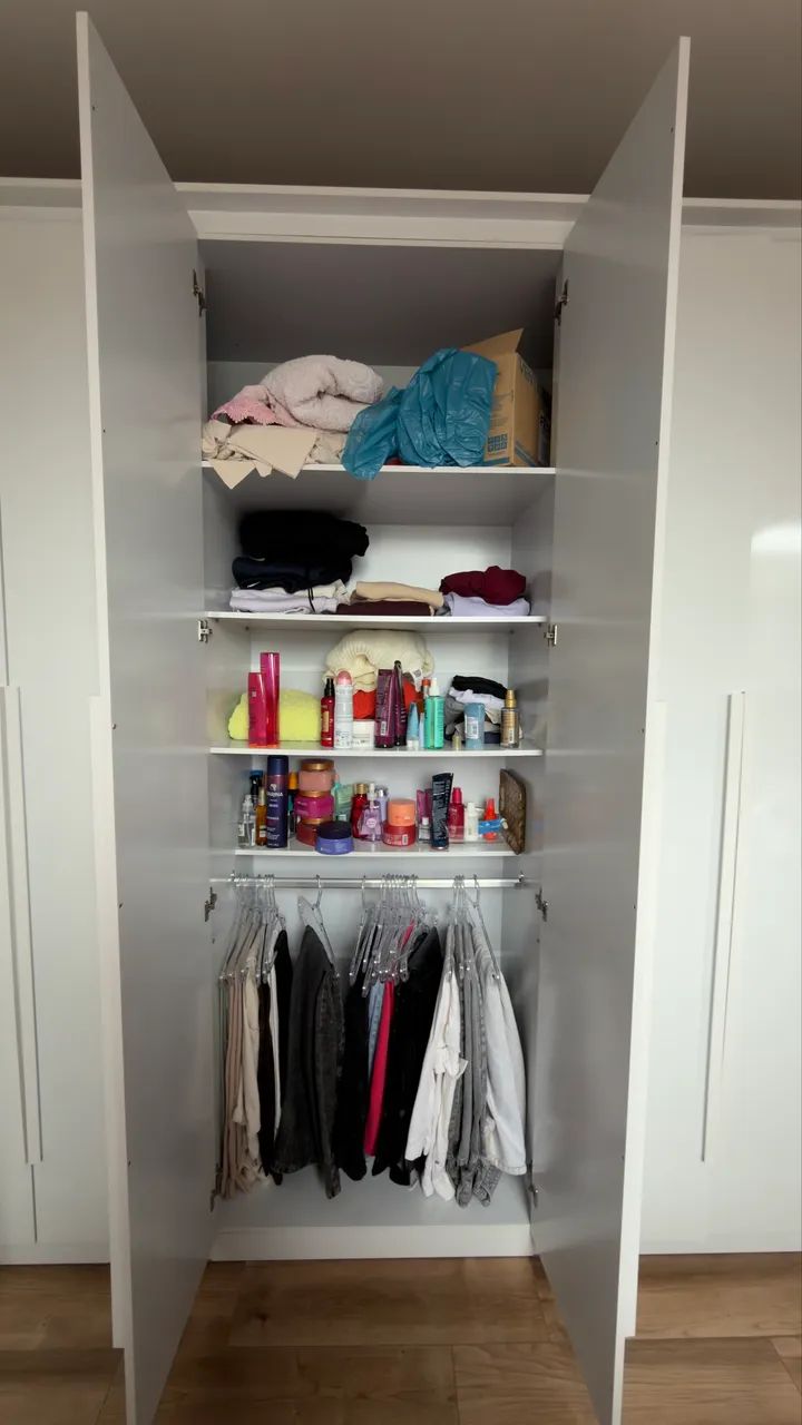 GUARDA ROUPA