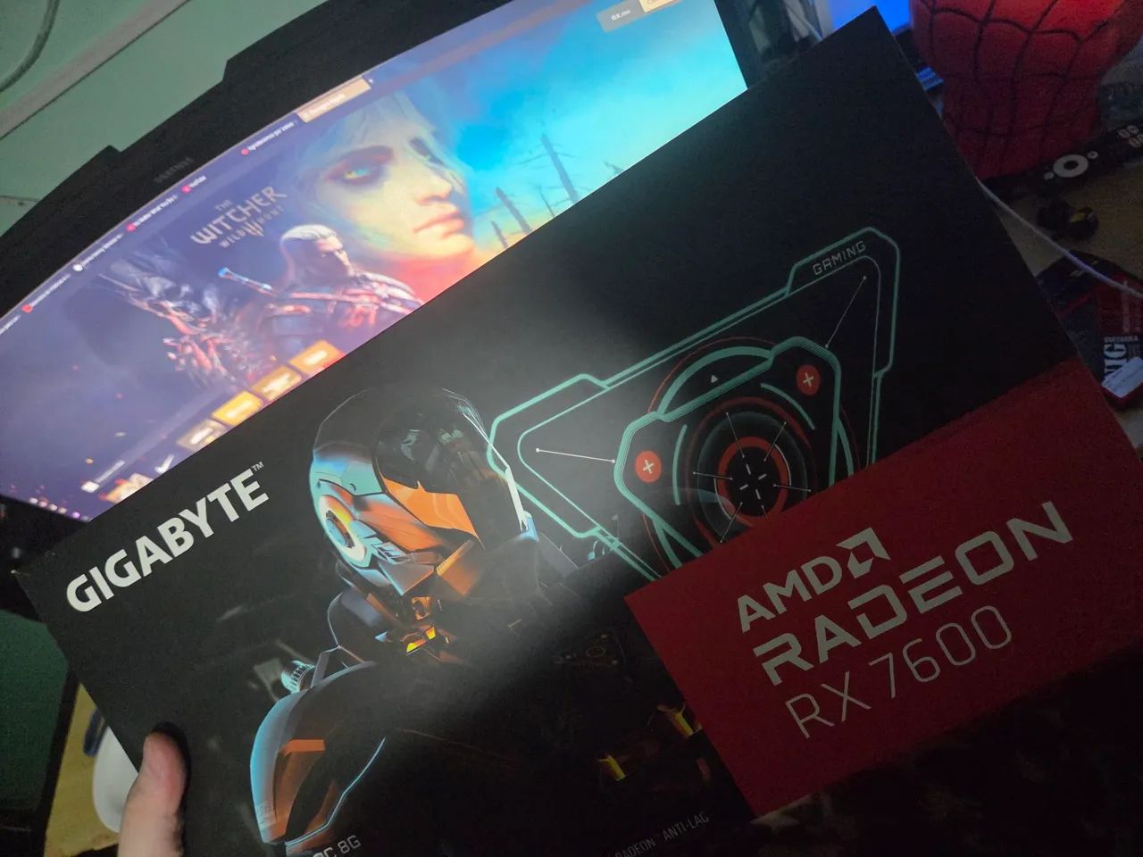 RX7600 GIGABYTE