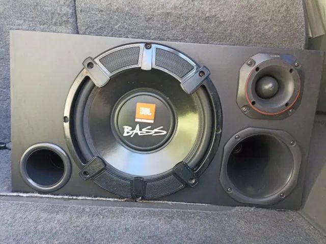 Caixa de som 3 vias JBL