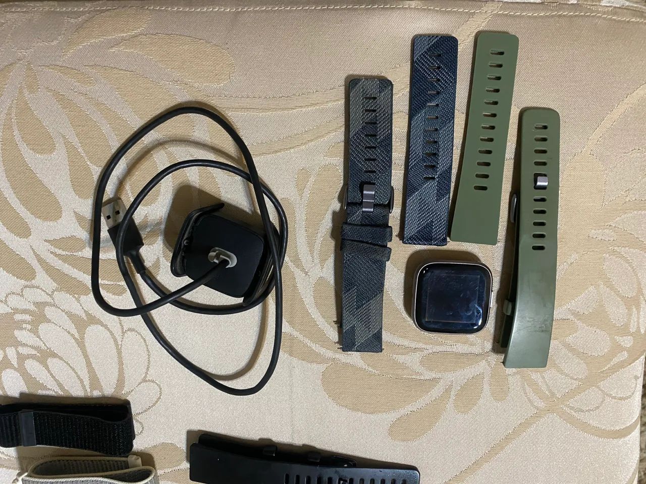 Relógio smart Watch Fitbit Versa 2 - Foto 4