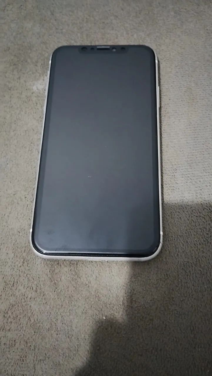 iPhone XR 64g para trocar - Foto 2