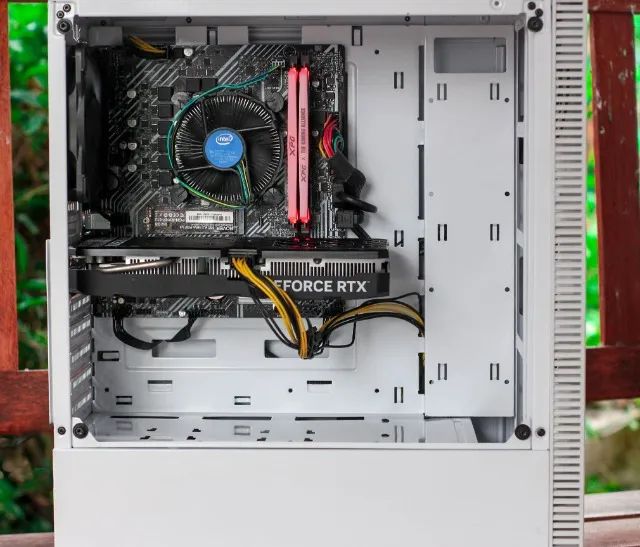 i5 10400 - 16GB - RTX 4060 - Foto 3