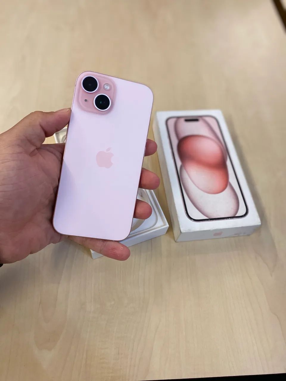 IPHONE 15 128gb - Novo/ sem marcas - Celulares e Smartphones