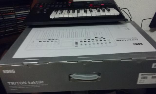 Teclado sintetizador Korg Tacktile Triton - Foto 4