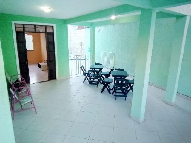 Casa Duplex, Condomínio Fechado, 4/4 (2 Suítes), Garagem, Piscina; Itapuã-HC012 - Foto 3