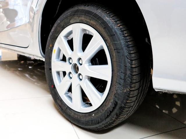 TOYOTA ETIOS SEDAN X PLUS 15 MT 19/20 - Foto 14