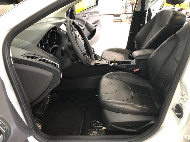 Ford Focus Titanium Plus 2.0 - Foto 13