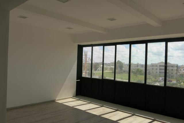 Sala comercial 54m² no Mangueiral