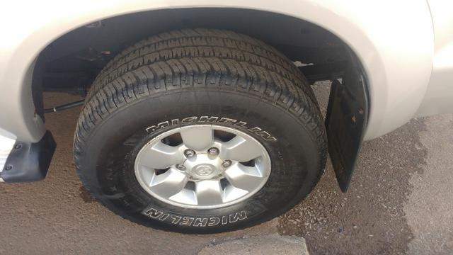 Vende-se Toyota Hilux 3.0 CD 4x4, automática SRV, ano 2006 - Foto 8