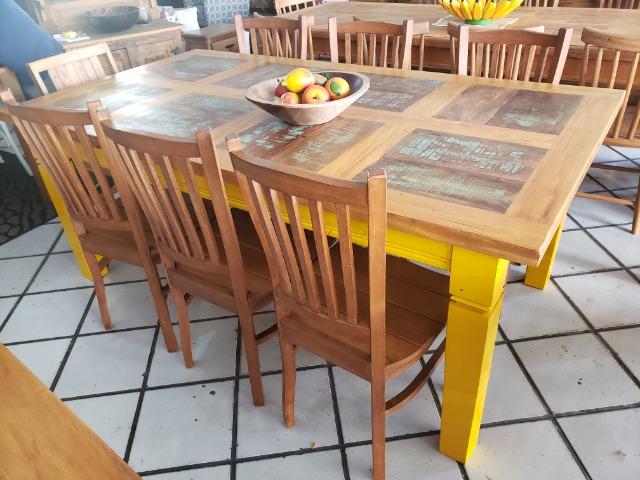Mesa Demolição Patchwork Pé Pintado de Amarelo