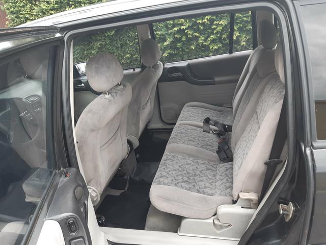 Zafira 7 lugares + GNV raridade - Foto 4