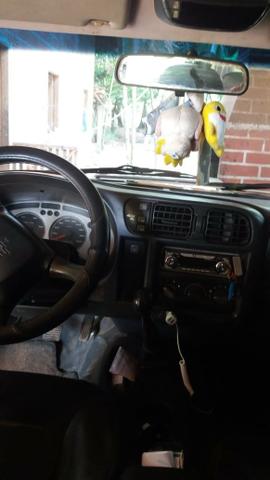 Caminhonete s10 executiva 2.8 4 pneu novos - Foto 5