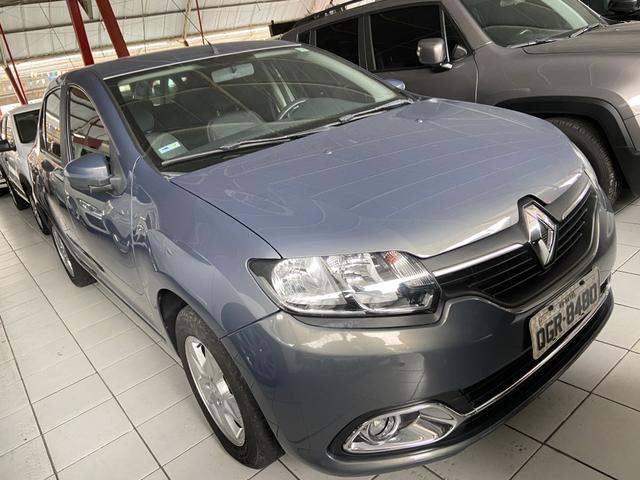 Logan 1.6 aut. Km76 mil rod. Câmbio automático